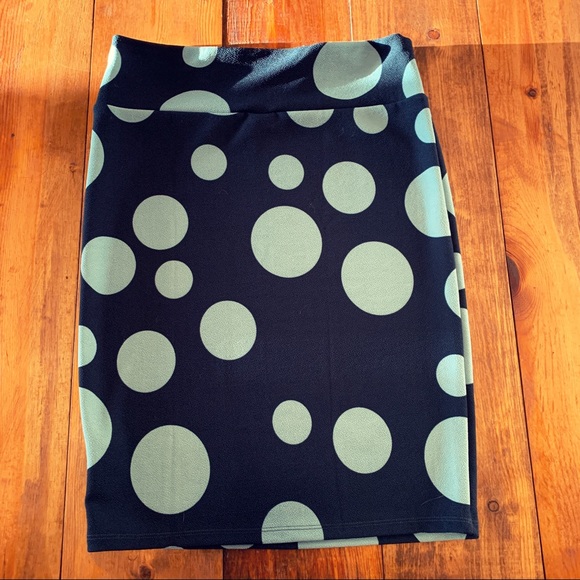 Dresses & Skirts - LuLaRoe Perfect Pencil Skirt XL